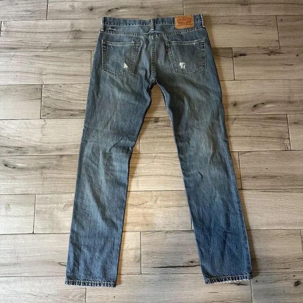 Levi's Distressed Jeans Mens Size 33x32 Blue Medium Wash Straight Leg Denim